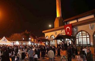 Düzce’de bal şerbeti ikram edildi