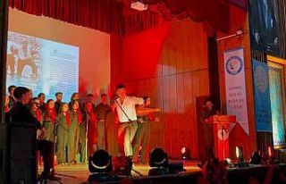 Edirne’de lise öğrencilerinin zafer gösterisi...