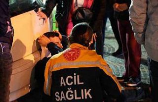 Edirne’de otomobilin yayalara çarpma anı kamerada:...