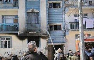 Elazığ’da ev yangını paniğe neden oldu