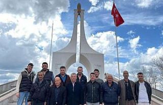 Emet’te köylülerden şehitlik ziyareti ve coşkulu...