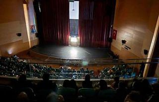 Erbaa’da çocuklara Karagöz-Hacivat gösterisi