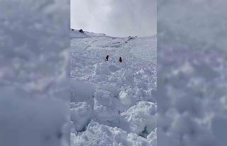 Erciyes’te çığ düşme anı kamerada