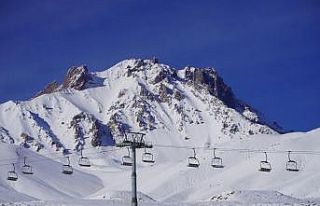 Erciyes’te çığ düştü