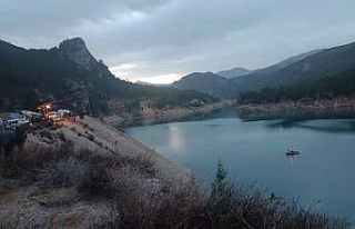 Ermenek’te baraj gölüne uçan kamyonetin sürücüsü...