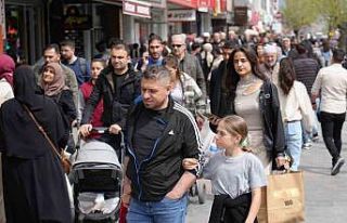 Erzincan’da çarşı ve pazarda bayram yoğunluğu...