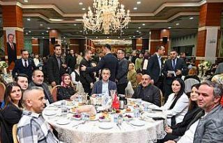 Esenyurt Başkan Vekili Aksoy belediye personelleriyle...