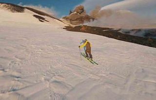 Etna Yanardağı patlarken kayak yaptı