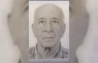 Evinin yanında yere yığılan yaşlı adam hayatını...