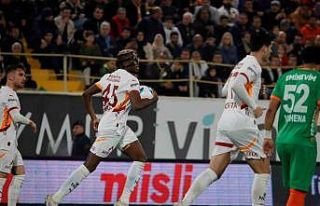 Galatasaray puan farkını 7’ye çıkardı
