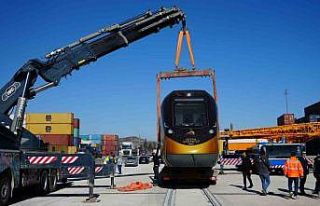 GAZİRAY’da milli gurur: İlk yerli tren seti raylarda