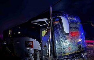 Gelibolu’da otobüs yoldan çıktı: 11 yaralı