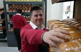 Glutensiz Bir Başka Kafe’de üretilen özel kahke...