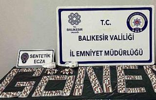 Gönen’de 994 adet sentetik ecza hapı ele geçirildi