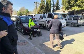 Gönen’de kaldırım ve park alanları işgallerine...