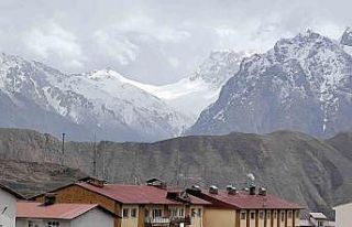 Hakkari’de mart ayında kar sürprizi