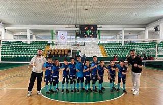 Hamur Adımova Ortaokulu’ndan voleybolda büyük...