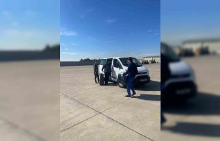 Hava Kuvvetlerine ait ambulans uçak organ nakli için...