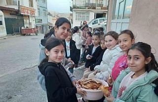 Hisarcık’ta minikler oruçlarını Ramazan topu...