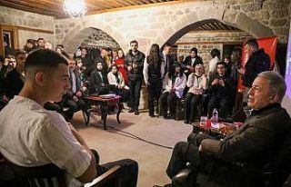 Hulusi Akar, Mektep Melikgazi’de tecrübelerini...