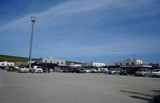 İkinci el oto pazarı eski bayramları arıyor