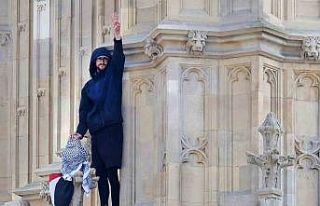 İngiltere’deki Big Ben Kulesi’ne tırmanan Filistin...