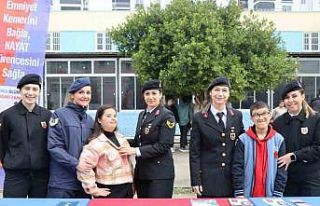 Jandarmadan özel çocuklara eğlenceli tanıtım...