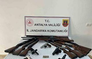 Jandarmadan ruhsatsız silah operasyonu