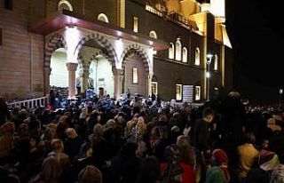 Kadir Gecesi’nde Abdülhamit Han Camii doldu taştı