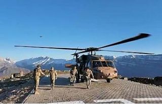 Kara Kuvvetleri Komutanı Orgeneral Bayraktaroğlu,...