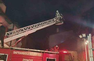 Karabük’te iki ev alevlere teslim oldu