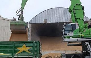 Karasu Limanı’ndaki deponun perde duvarı yıkıldı:...