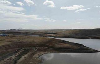 Kars Baraj Gölü’nün buzları çözüldü