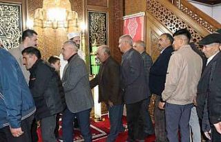 Kaymakam Karali, vatandaşlarla bayramlaştı