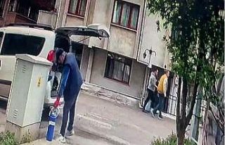 KOAH hastasına ait oksijen tüpünü hurdacı almış