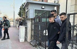 Komşu cinayetinde 16 yaşındaki çocuk ve babası...