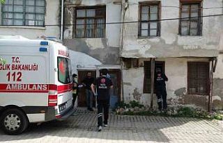 Komşusu camdan seslendi, cevap gelmeyince öldüğü...