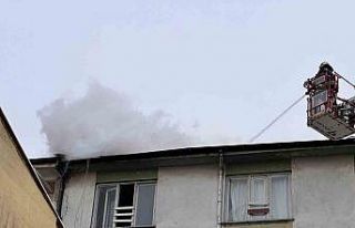 Konya’da çatıda çıkan yangın korkuttu