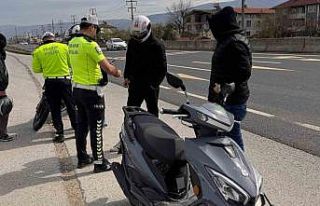 Kural tanımayan motosikletlilere ceza yağdı