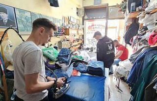 Kuşadası’nda berberler ve terziler sabaha kadar...