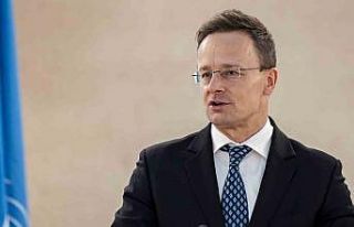 Macar Bakan Szijjarto’dan Ukrayna’ya yardıma...