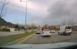 Makas atarak ilerleyen sürücüye 9 bin lira ceza...