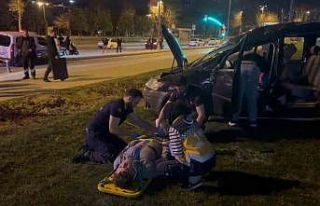 Maltepe’de hafif ticari araç takla attı: 4 yaralı