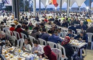 Manavgat Belediyesi, Kadir Gecesi’nde gönülleri...