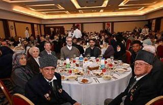 Manisa Büyükşehir son iftarda şehit aileleri ve...