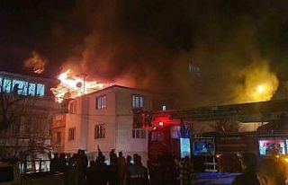 Manisa Demirci’de ev yangını... Ekipler seferber...