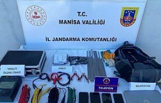 Manisa’da kaçak kazı operasyonu: 4 kişi suçüstü...