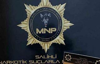 Manisa’da şüpheliden 200 extacy hap çıktı