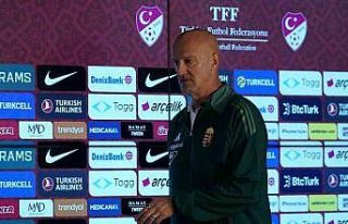 Marco Rossi: "Türkiye, kağıt üzerinde bizden...