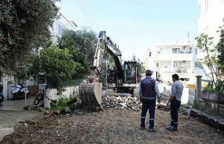 Marmaris Belediyesi, yol yapım çalışmaları sürüyor